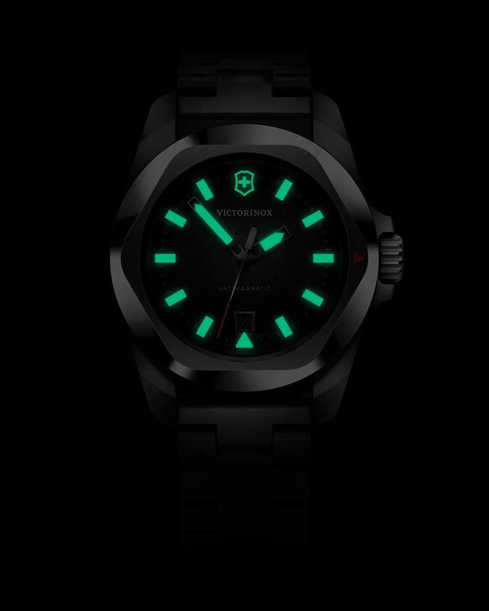 Victorinox I.N.O.X. Quartz - 242030